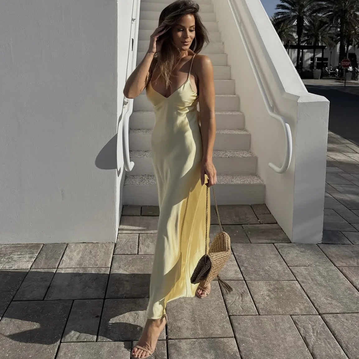 ZBZR primavera nuevo Sle mujer textura satinada Svel Midi Dr Ele cintura alta V-Ne falda de longitud media de fibra de poliéster