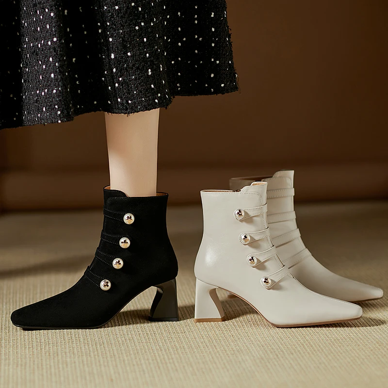 

Elegant British Office Pumps - Women's Handcrafted Genuine Leather High Heels with Metal Buckle