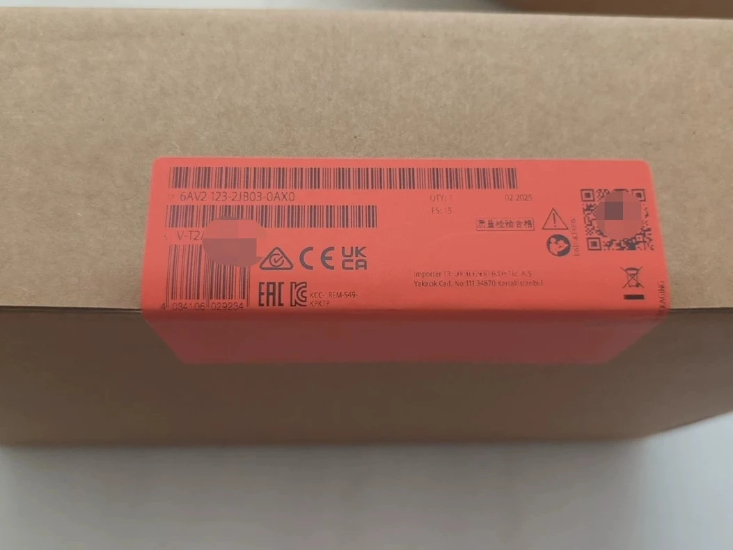 6AV2123-2GB03-0AX0 6AV2123-2GA03-0AX0 Panel táctil HMI KTP700 Basic en stock para control de automatización industrial, envío rápido