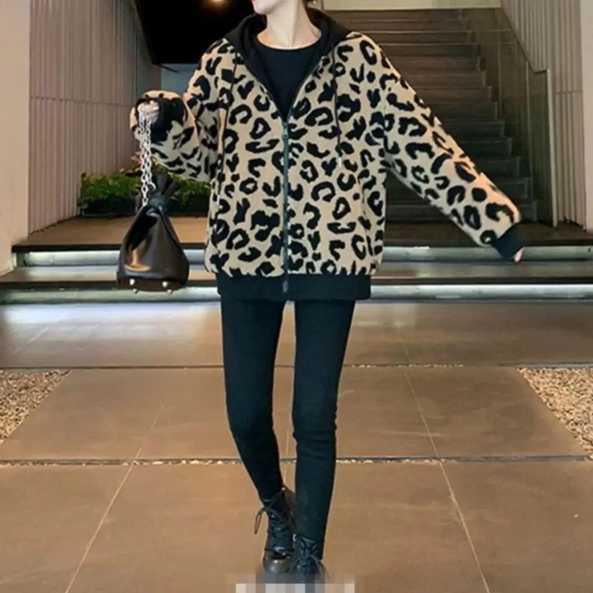 

Fleece-lined Hooded Sweatshirt Jacket for Women, Autumn and Winter, Short Loose Fit, Lazy Style, Leopard Print Cardigan