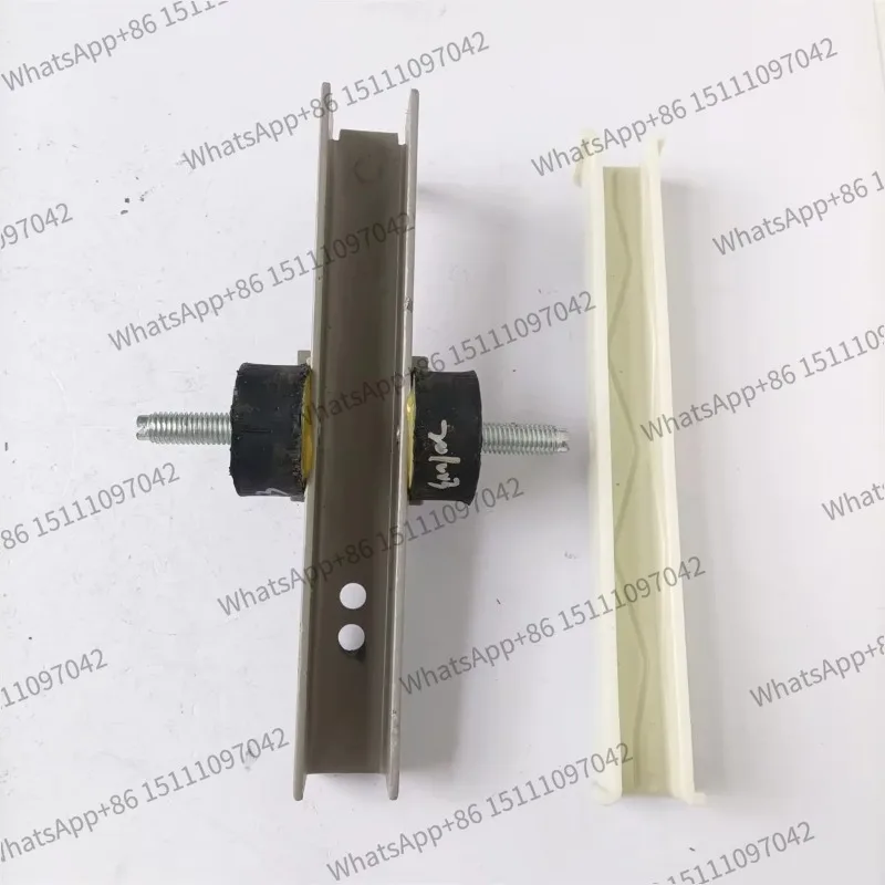 Elevator guide shoe with bracket B22 shoe lining Elevator spare parts lift parts 220*16mm