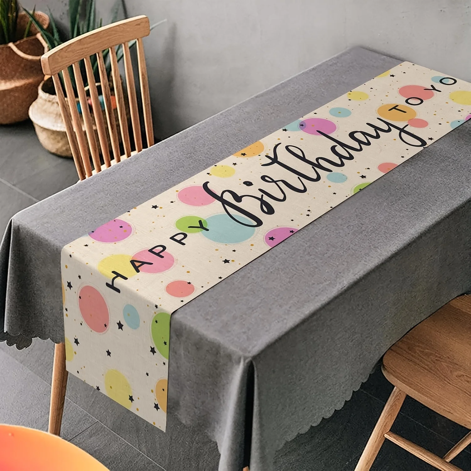 Tischläufer mit Happy Birthday-Konfetti-Motiv, Einzel-Druck, lustiger, stilvoller, langlebiger Tischläufer für Zuhause, Esszimmer, Küche, Geburtstags-Atmosphäre-Dekoration