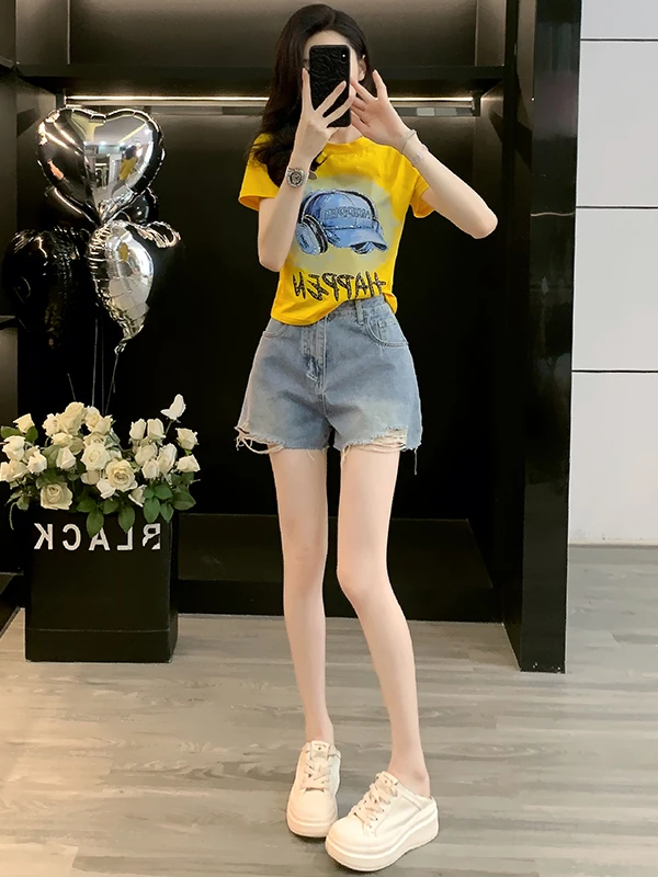 

Hong Kong Style Women's Summer Slim Fit Short Sleeve T-Shirt And Denim Shorts Fashionable Two-Piece Set Yellow Shoulder Length