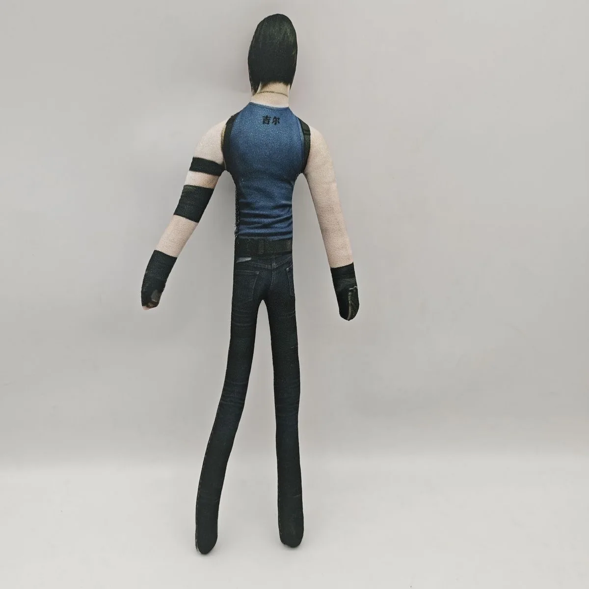 Lustige 26cm Anime Resident Evil Charaktere Leon Scott Kennedy und Ada Wong Plüschtiere mit flexiblen Gelenken – Detail 10