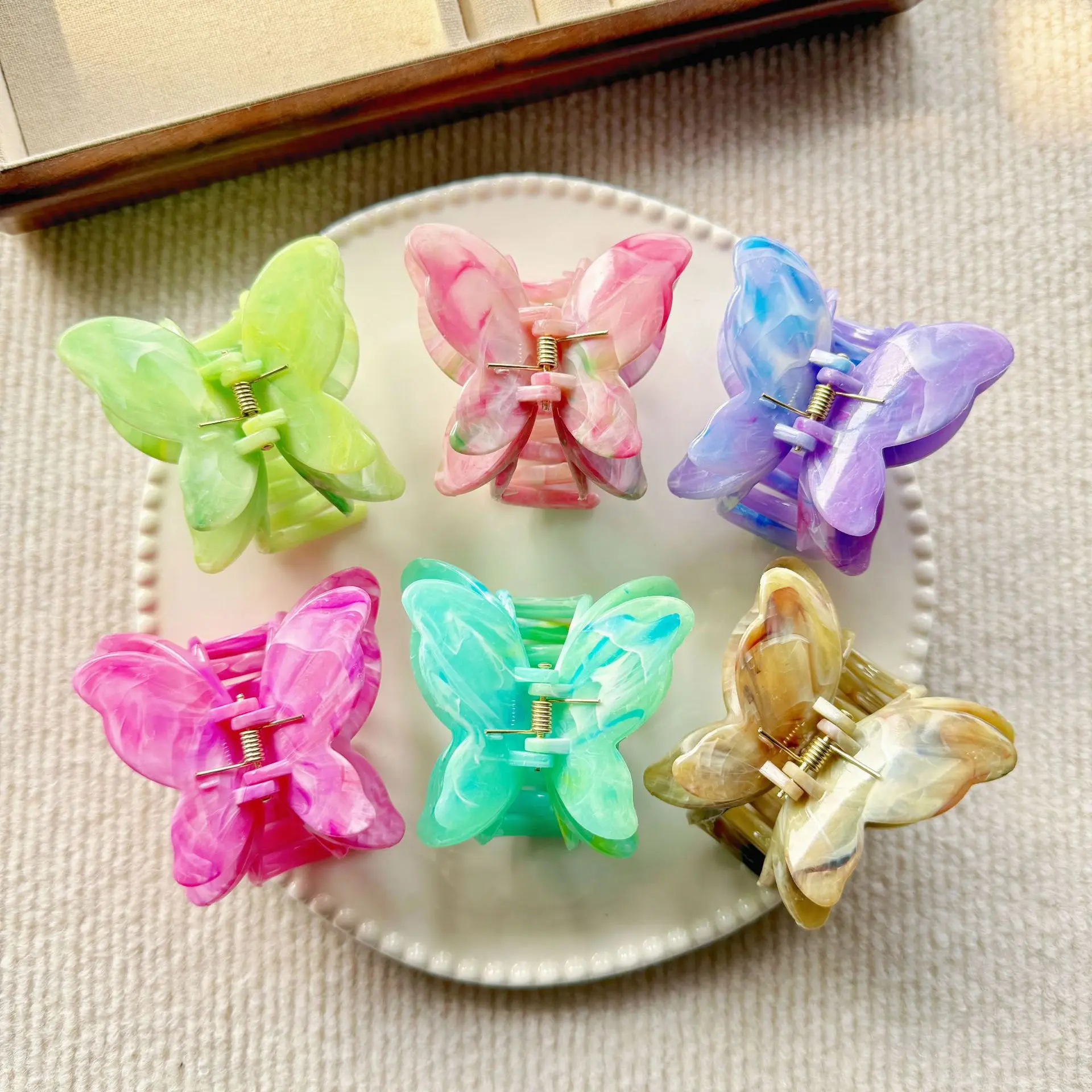 

DS Sweet Double Layered Colorful Butterfly Hair Claw Plastic Claw Clips Summer Beach Hair Clips for Women Girls Hair Accessories