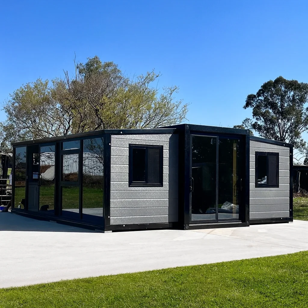 Fashion Style Prefabricated House Prefab Building Homes Expandable Container House Tiny Homes Mobile Villa SaleHomes Midcentury