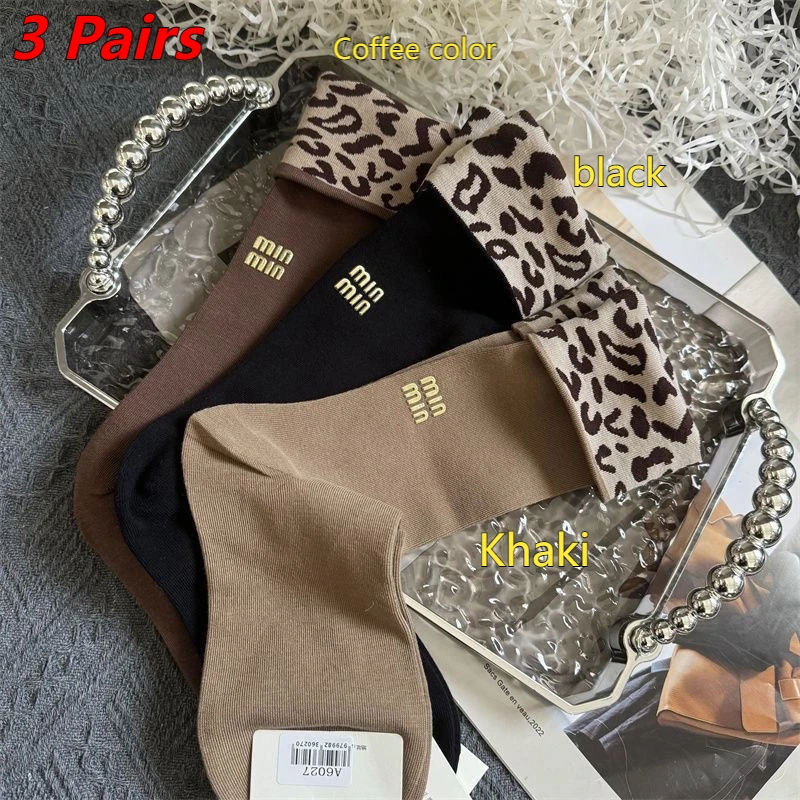 

2/3 Pairs Y2K Leopard Socks for Women – Metal Logo, Thick Cotton, Two-Way Roll-Up, High-Quality Fashion Crew Socks, Trendy & Lux