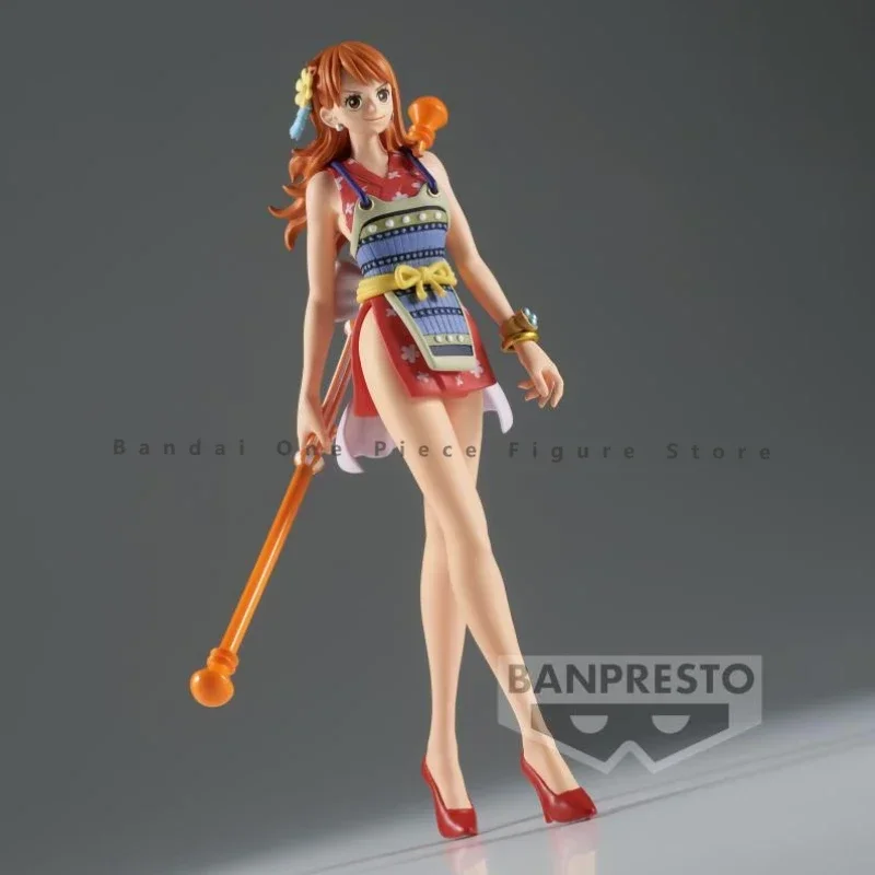 ในสต็อก Bandai One Piece Sailing Series Nami Action Figures ภาพเคลื่อนไหวของเล่นของขวัญของแท้สะสมอะนิเมะงานอดิเรก