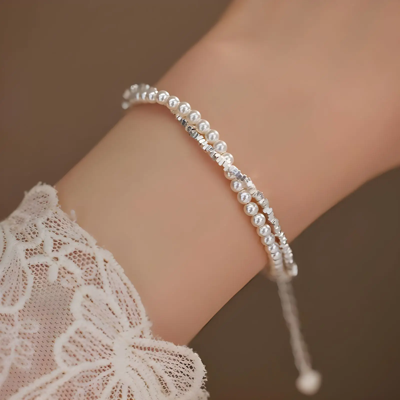 

Нишевый жемчуг, сломанный серебряный браслет из бисера, легкие роскошные изысканные ювелирные изделия высокого класса, модные универсальные ювелирные изделия с темпераментом