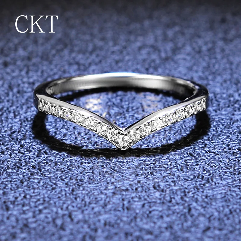 Pure PT950 Platinum V Shape Moissanite Diamond Gemstone Luxury Personality Wedding Ring Fine Jewelry Gift Wholesale