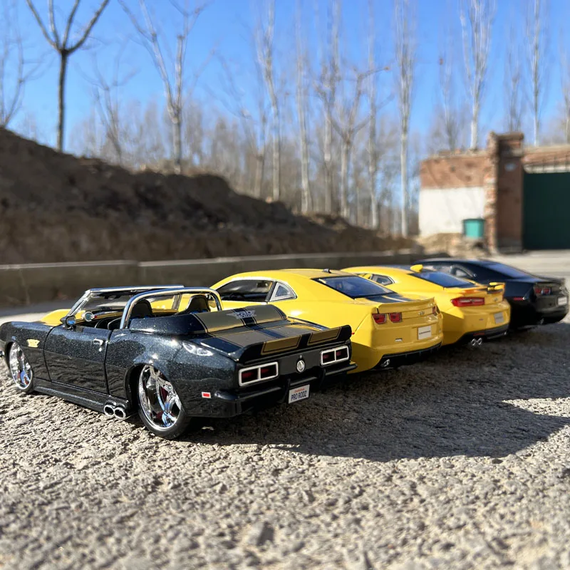 Dealer Edition Car Model,1:18 GM Chevrolet Camaro 1968-2016 ,Diecast Model for Collections,Display and Gift for Friend