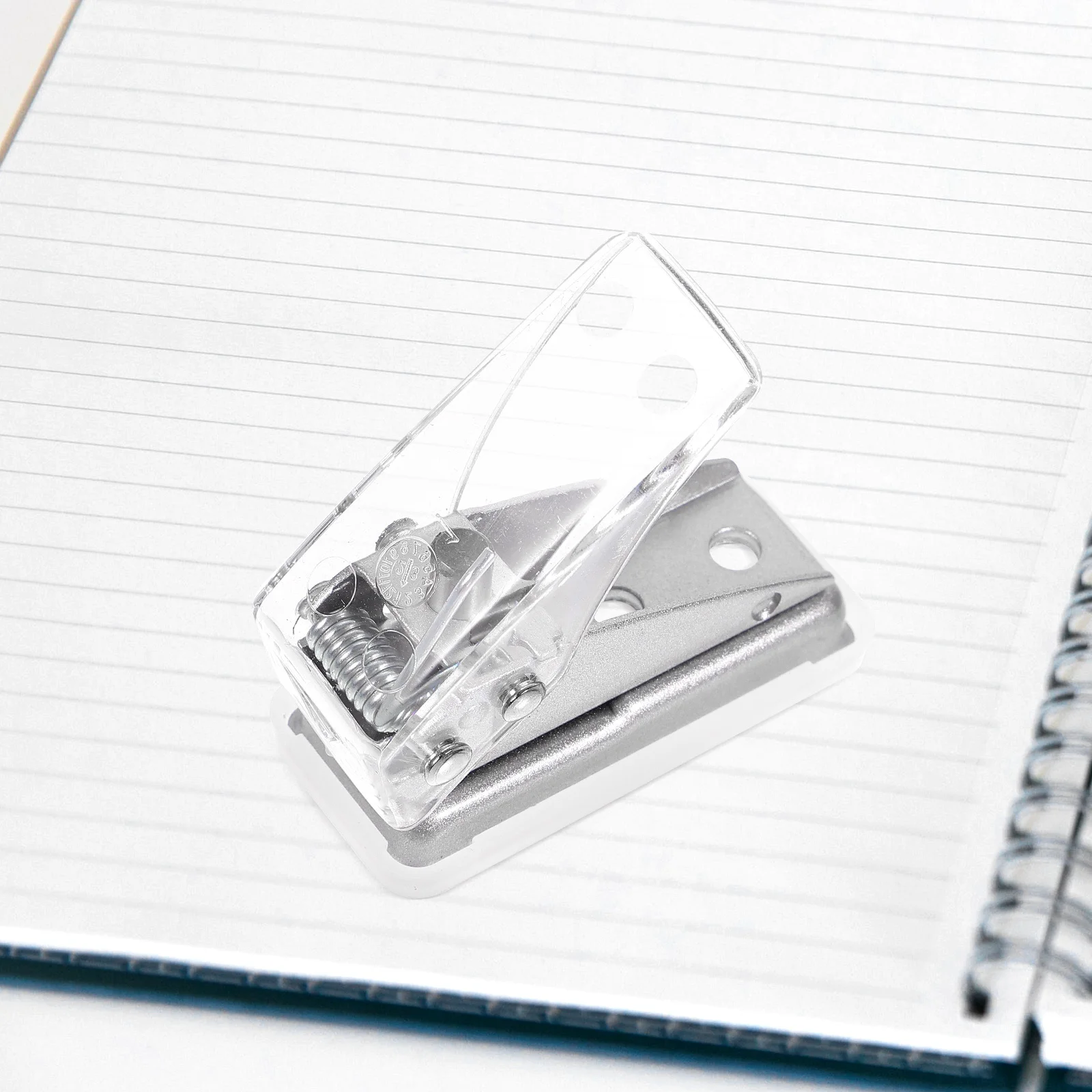 

2Pcs Hole Puncher Stationery Compact Plastic Single Hole Punch Paper Craft Tool DIY Scrapbook Album Manual Office Loose Leaf