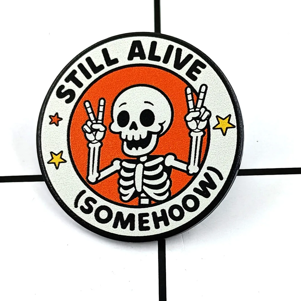 Still Alive Somehow Fun Brooch Retro American Skull Badge Self Deprecating Skeleton Lapel Pin Subcultural Peripheral Accessories