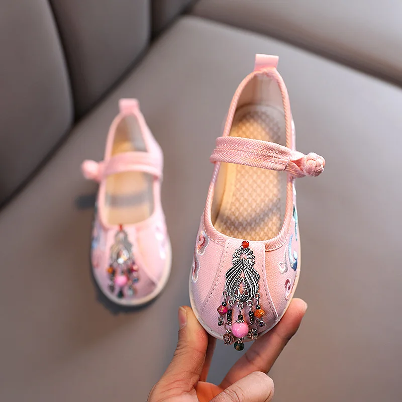 

Hanfu Old Beijing Kids Embroidery Kids Shoes Chinese Style Pearl Pendant Girls Dancing Shoes Buckle Flats Princess 4 To 12y