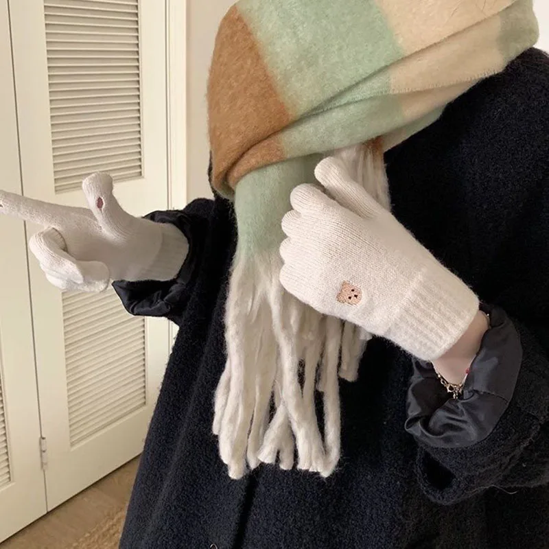 Full Finger Gloves Outdoor Windproof Cute Bear Knitted Gloves Sweet Touch Screen Mittens Solid Color Winter Warm Women's Gloves