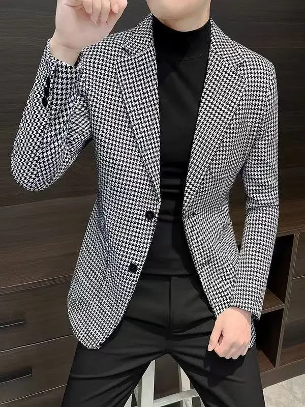 Cropped Slim Fit Short Blue Jacket for Men Thin Coats Man Suits and Blazers Simple Breasted Original Fashion 2024 Vintage Summer