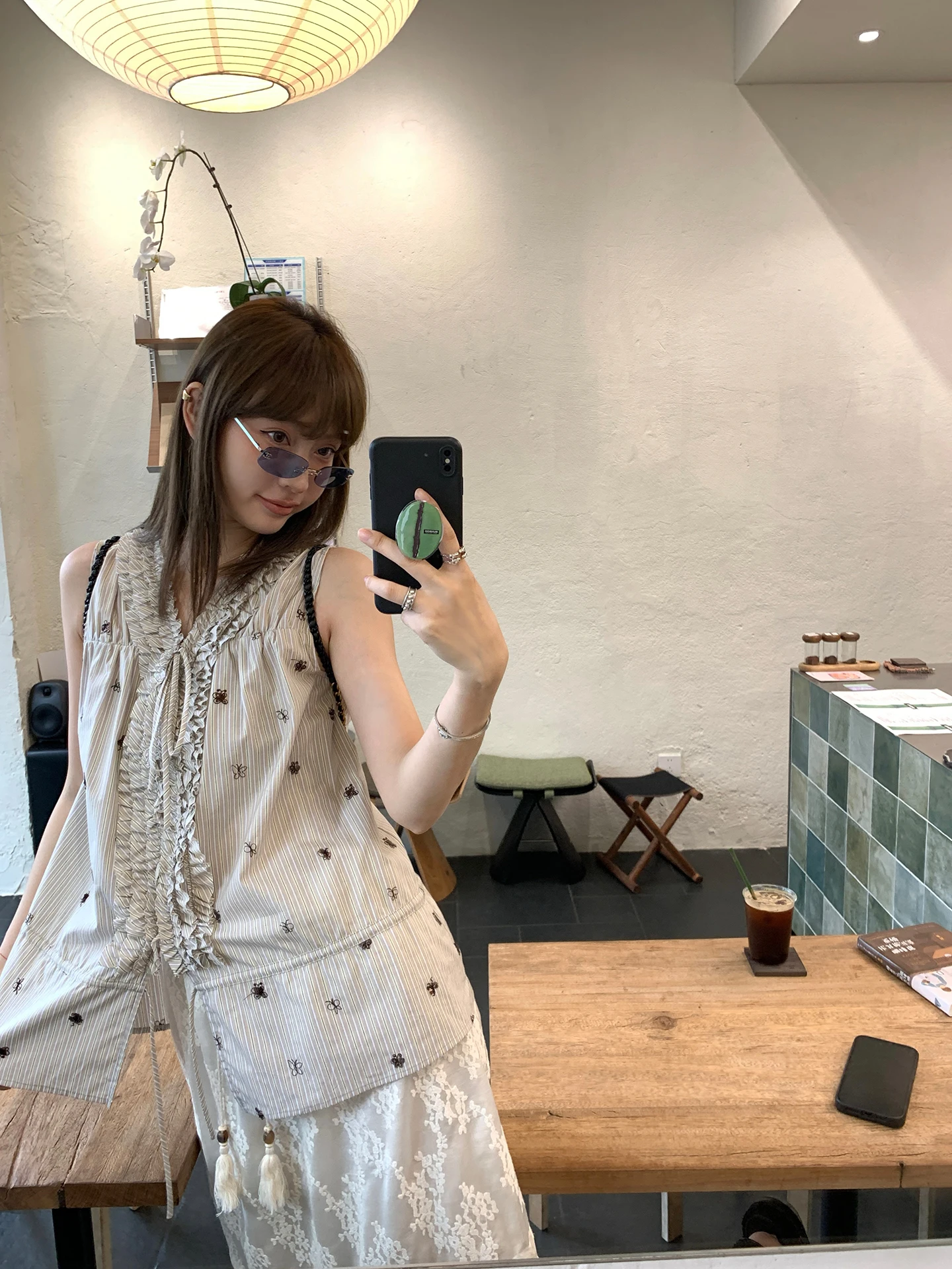 

Женская футболка из плотного хлопка с вышивкой, V-образный вырез, прямой крой, летняя, модная, для повседневной носки