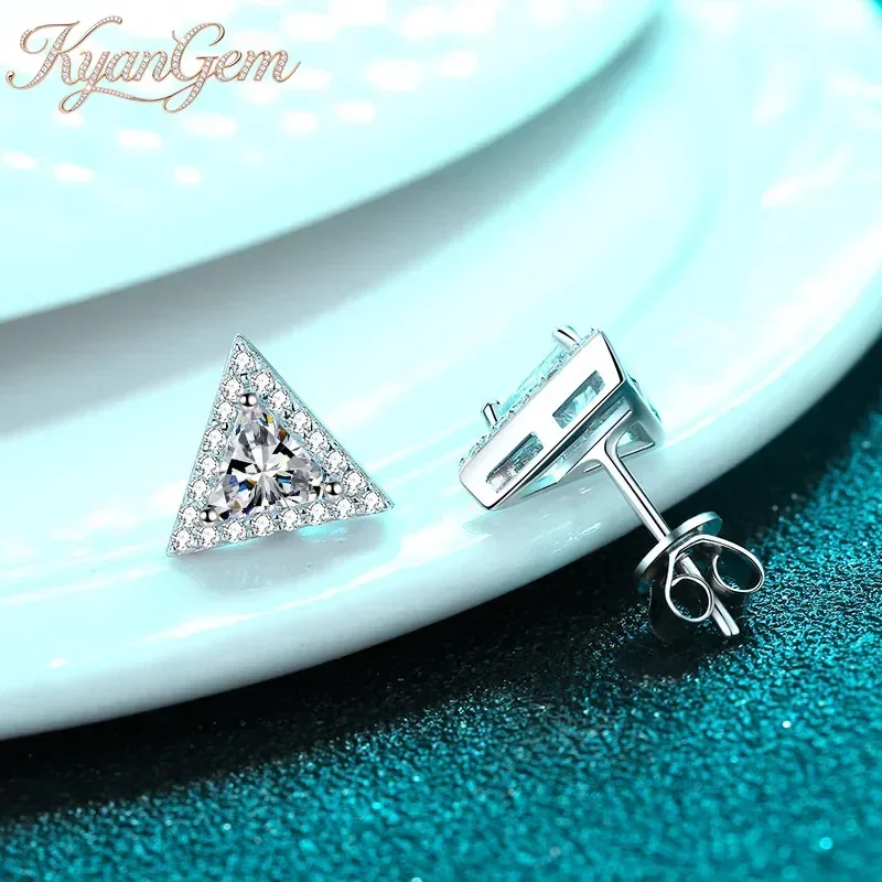 KyanGem 18K Gold Inlaid Women's Earrings 18K Platinum High-end Atmospheric Triangle 50 Point Moissanite Fashionable Earrings