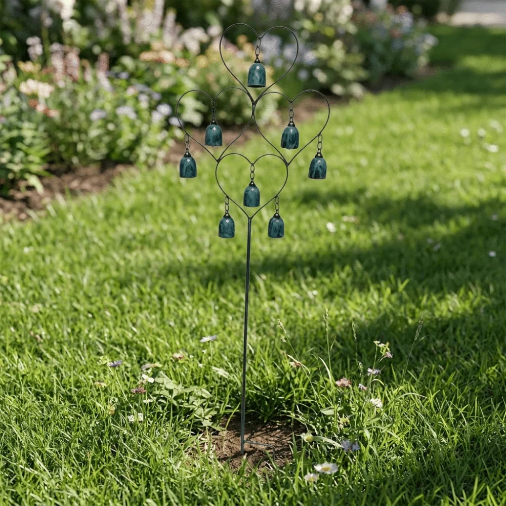 Ornament Heart-Shaped Metal Garden Stake Antique Finish Handmade Wind Chime Ground Plug Rustic Garden Decoration Backyard
