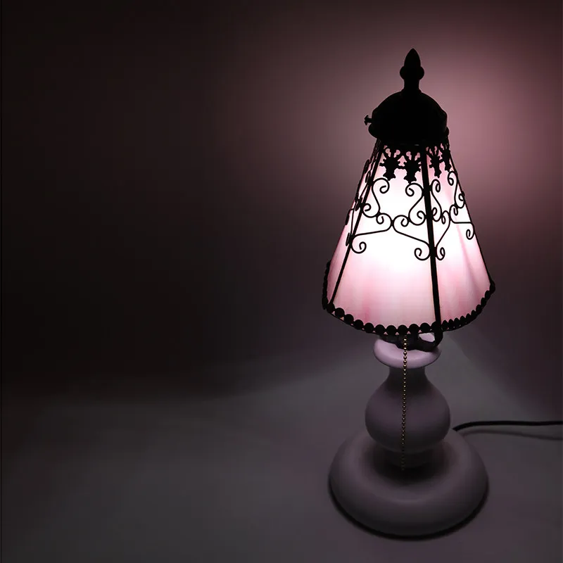 French retro decorative desk lamp creamy style solid wood cable switch bedroom bedside table lamp