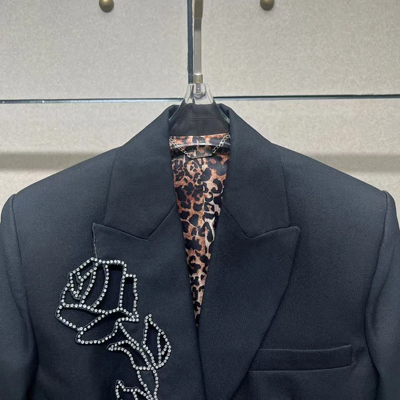 Giacca da donna con strass ricamati con lacci Giacca versatile casual elegante di alta qualità, stagione autunnale, nuovo arrivo 2025