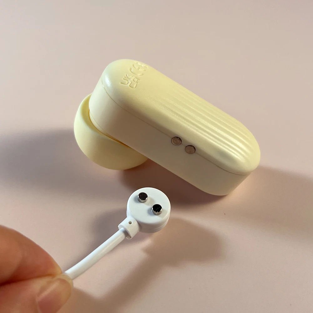 Dream Vibe Echo 2-in-1Mini Sucker 이어폰 모양의 노란색 태핑 및 빠는 진동기 섹스 토이 여성 젖꼭지 Clitorial Massager