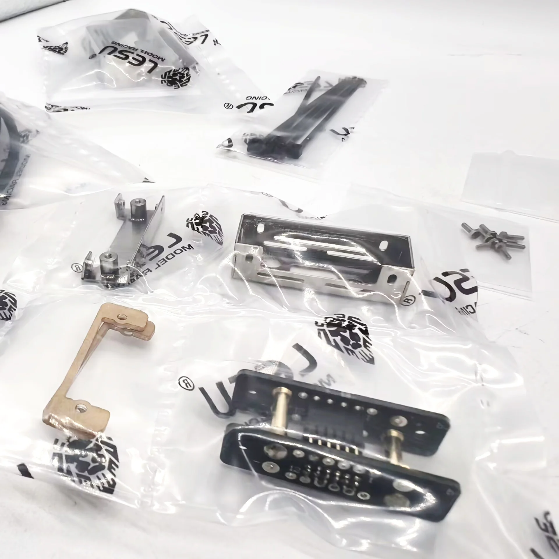 RC 1/14 LESU Stromstecker für Tamiya Sattelauflieger für SCANIA MAN VOLVO Vollanhänger Zugmaschine LKW DIY Modell Ersatzteile – Detail 3