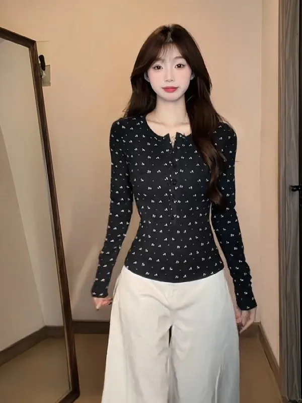 

Женская корейская футболка больших размеров с цветочным принтом и длинными рукавами, модная весенняя базовая футболка, красивая и элегантная.