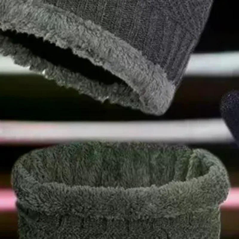 3-Piece Winter Men's Hat Set Scarf Gloves And Neck Warmer All In One Fleece-Lined Knitted Hat