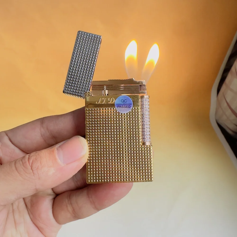 Dupont lighter Luxe merk aansteker, met een helder en luid geluid, een perfect cadeau voor mannen, inclusief gepersonaliseerde accessoires. Dupont  Logo