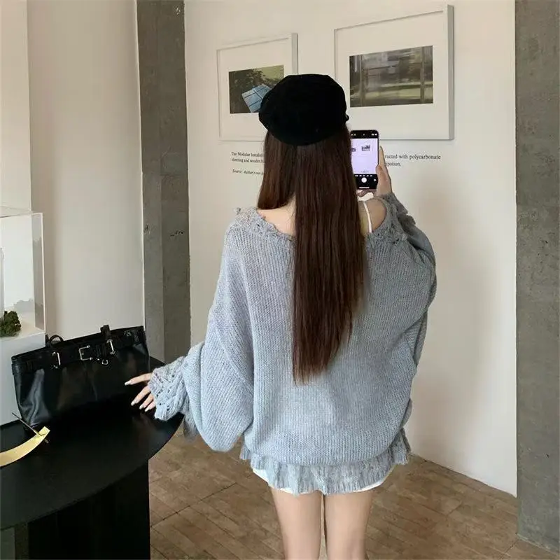 여성 니트 스웨터, 속이 비치는 벨 슬리브, V넥, 끈 디자인, 가을 신상, 부드러운 느낌, 속이 비치는 훅 플라워 니트웨어