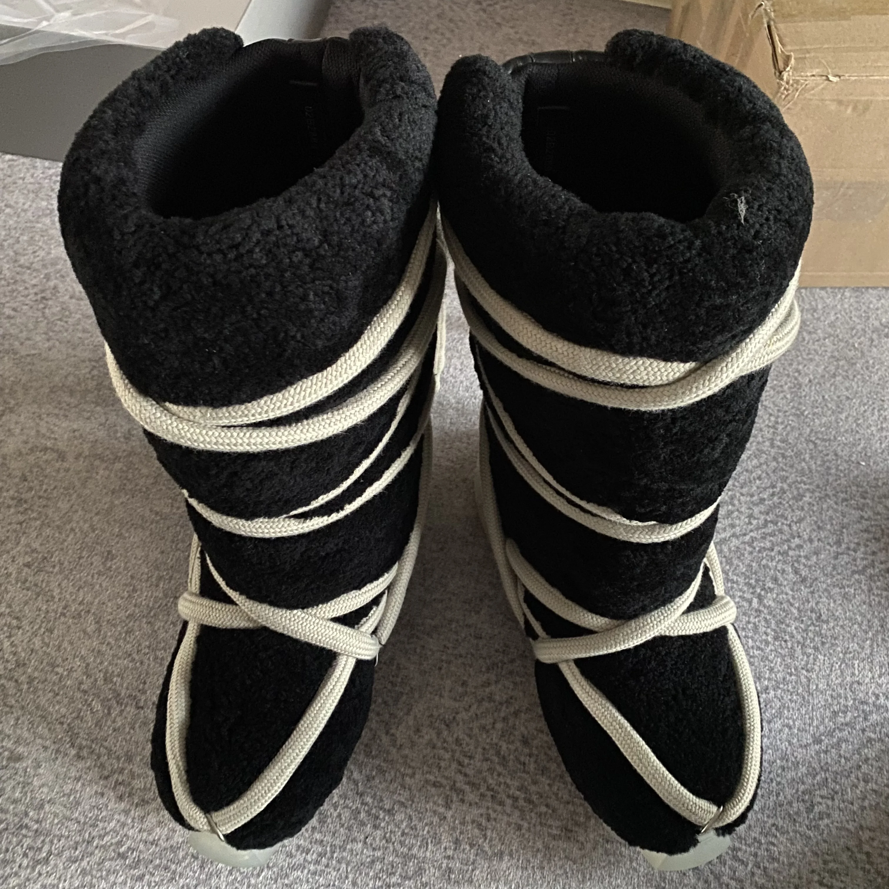 

Роскошные мужские теплые зимние ботинки из натуральной овечьей шерсти ручной работы с перекрестными ремешками и кружевом