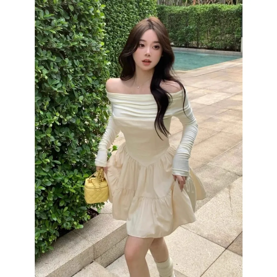 

【ХИТ】Платье с одним открытым плечом и длинными рукавами для женщин, осеннее, элегантное, с пышной юбкой, подчеркивающее талию, для создания изысканного образа.