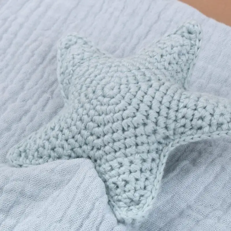 A5YC Infant Soother Bib Mood Appease Bib Knitted Star Charm Security Blanket for Boy Girl Multilayer Pacify Handkerchief
