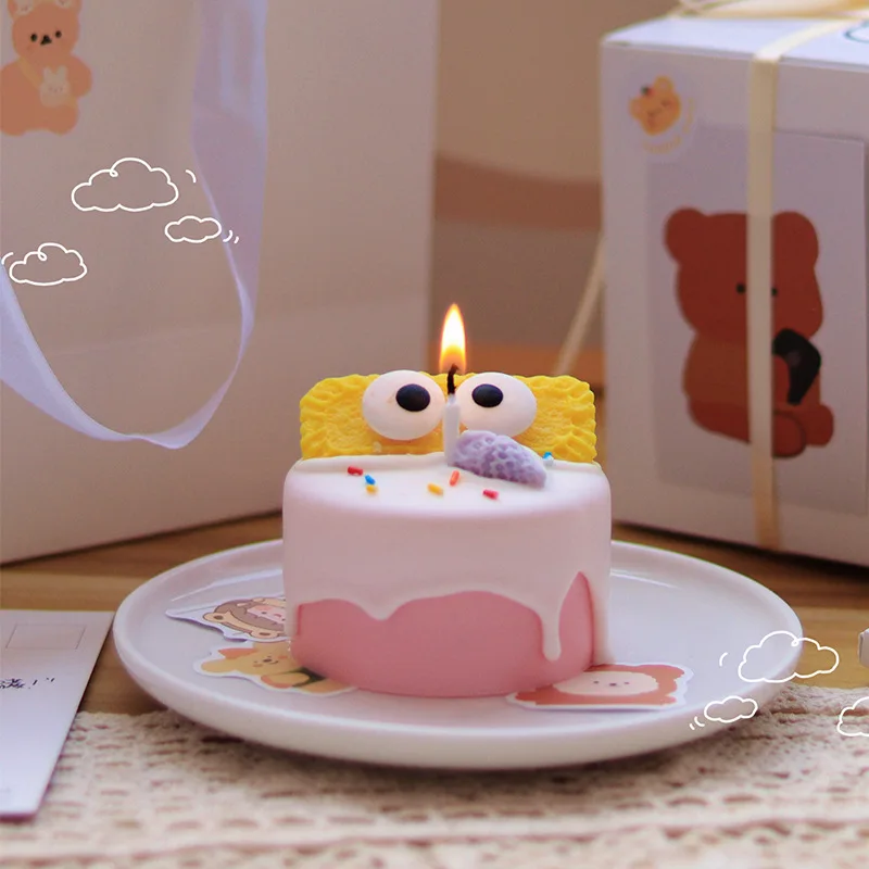 

Minority birthday gift scented candle gift box. Handmade creative cake shape aromatherapy candle. A cake for ambience