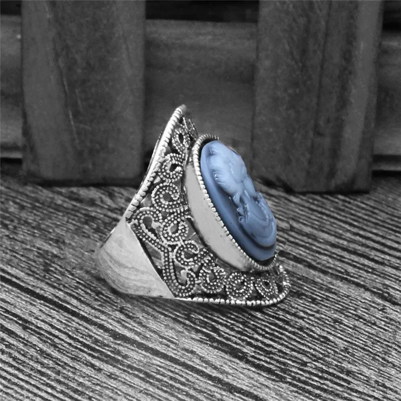 Oval Lady Queen Cameo Rings For Women Vintage Hollow Flower Rings Antique Silver Plated Cocktail Party Fashion Jewelry