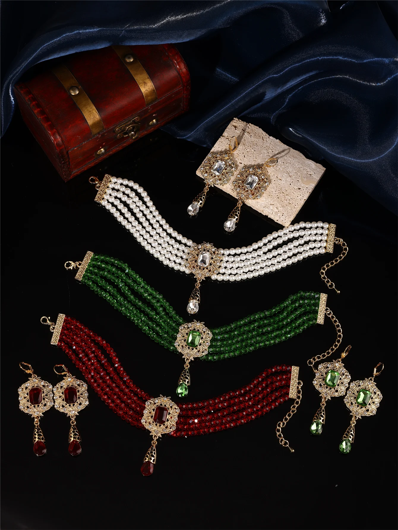 1 Set of Handmade Ladies' Necklace & Earrings Jewelry Set, Multi-Layered Design Bride Wedding Jewelry Set