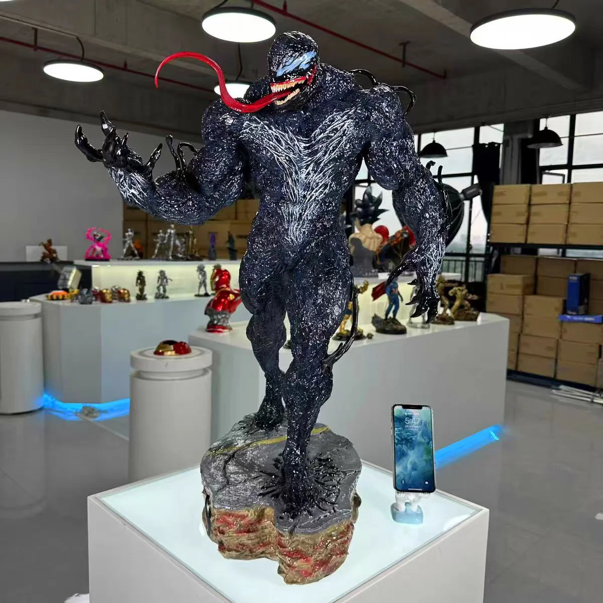 

Коллекционная статуэтка Marvel Venom в масштабе 1/3, полноразмерная, из смолы, 75 см, 10 кг, с высокой детализацией, для демонстрации на рабочем столе (аниме)