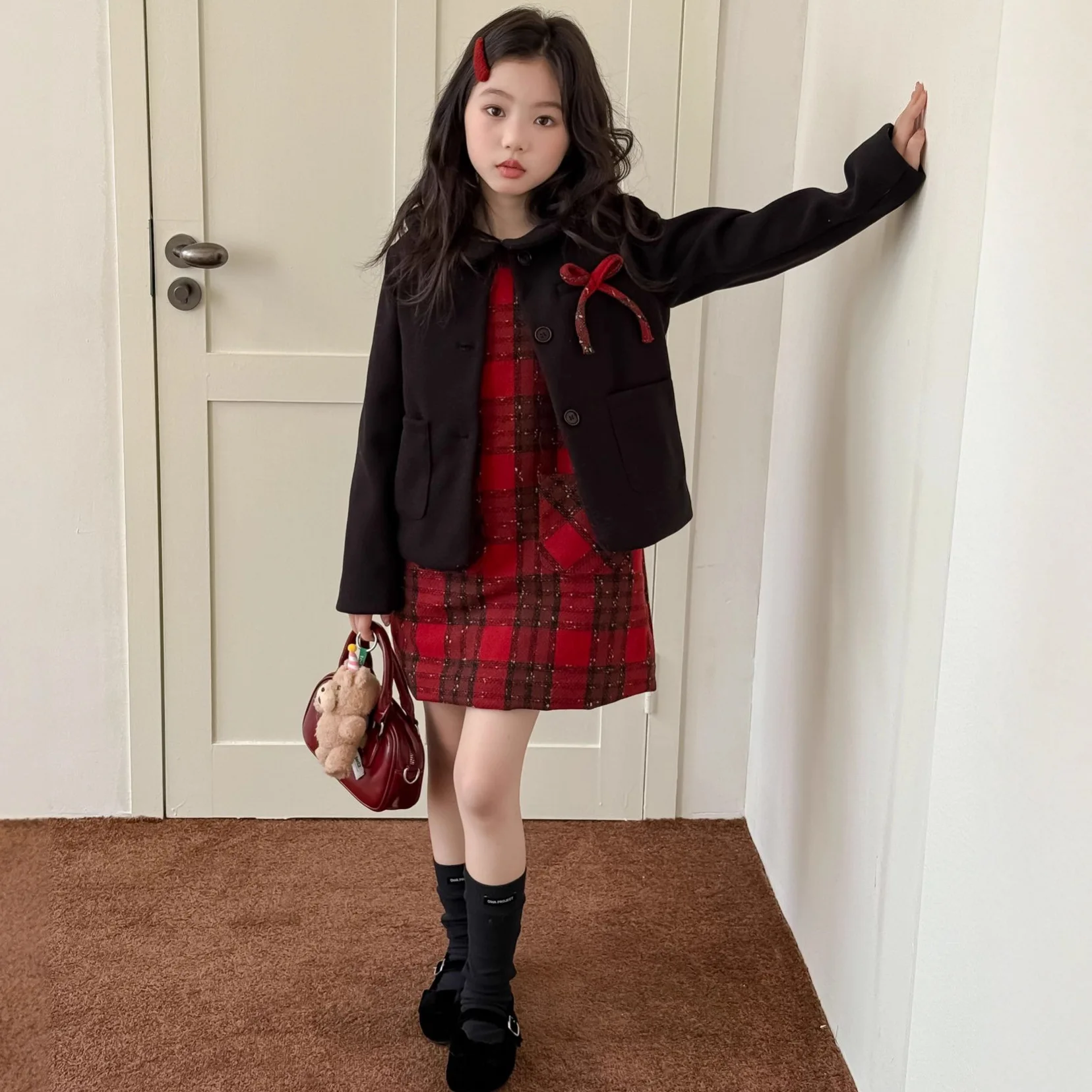 Girls Set 2025 Winter New Small Fragrant Hairy Coat Retro Checkered Doll Collar Checkered Skirt Two Piece Set Sweet Wear