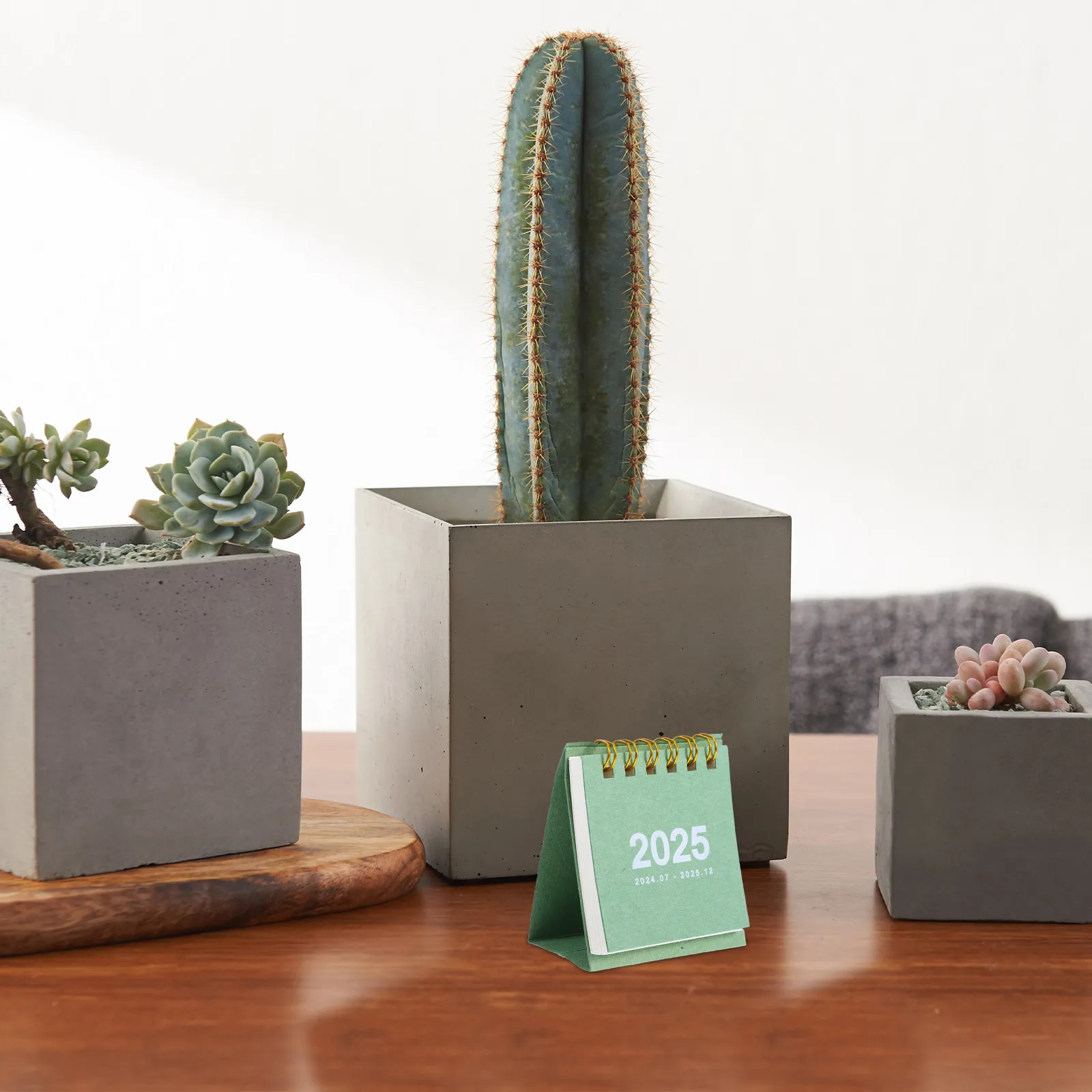 

Mini Desk Calendar 2025 Small Desktop Calendar Flip Over Design for Home Office Dorm Classroom Daily Reminder Memo Decorative