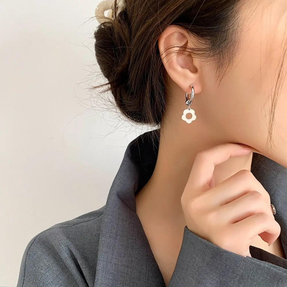 AOMU S925 Romantic Sweet Small Hollow Plant Flower Metal Gold Simple Versatile Geometric Round Floral Women Party Earrings