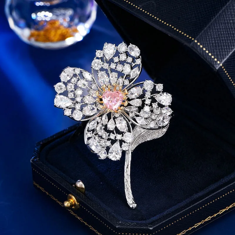 

Elegant Four-petaled Zircon Flower Brooches High-end Luxury Hollow Craft Floral Broche for Women's Coat Pins Accessories