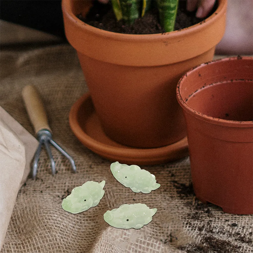 

25 шт. миниатюрных фигурок аллигаторов из смолы, светящихся в темноте, маленькие украшения в виде животных, миниатюрные декорации для сада, автомобиля, рабочего стола