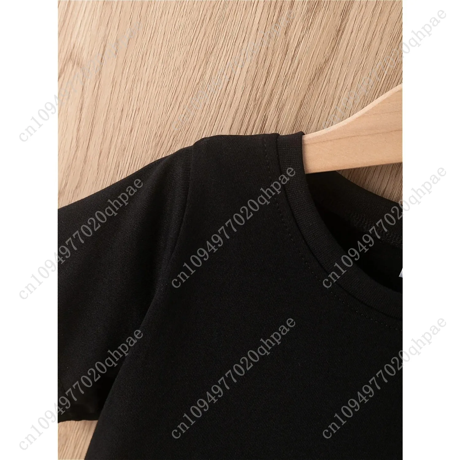 เสื้อยืดเด็กผู้ชาย แม่ของฉันชอบเสื้อคอกลมแขนสั้นแบบสบายๆ ที่ให้ความรู้สึกสบายและดูดี