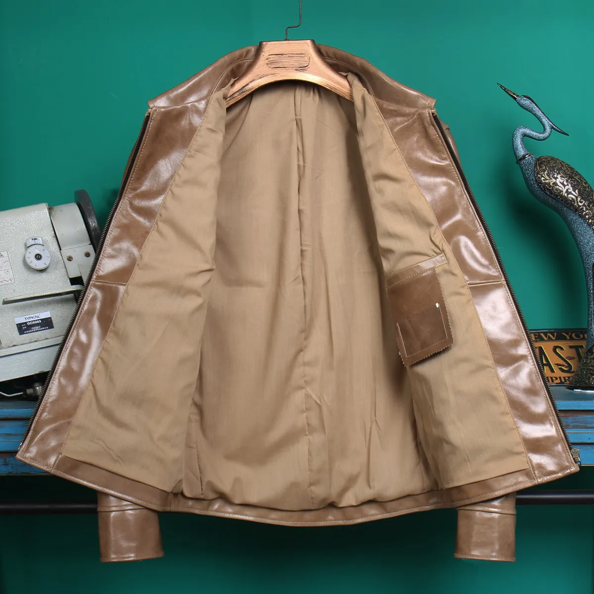 Premium New Arrival: Oil Wax Top-Grain Cowhide Genuine Leather Jacket, Amekaji Wax-Dyed Men's Swallowtail Leather Coat