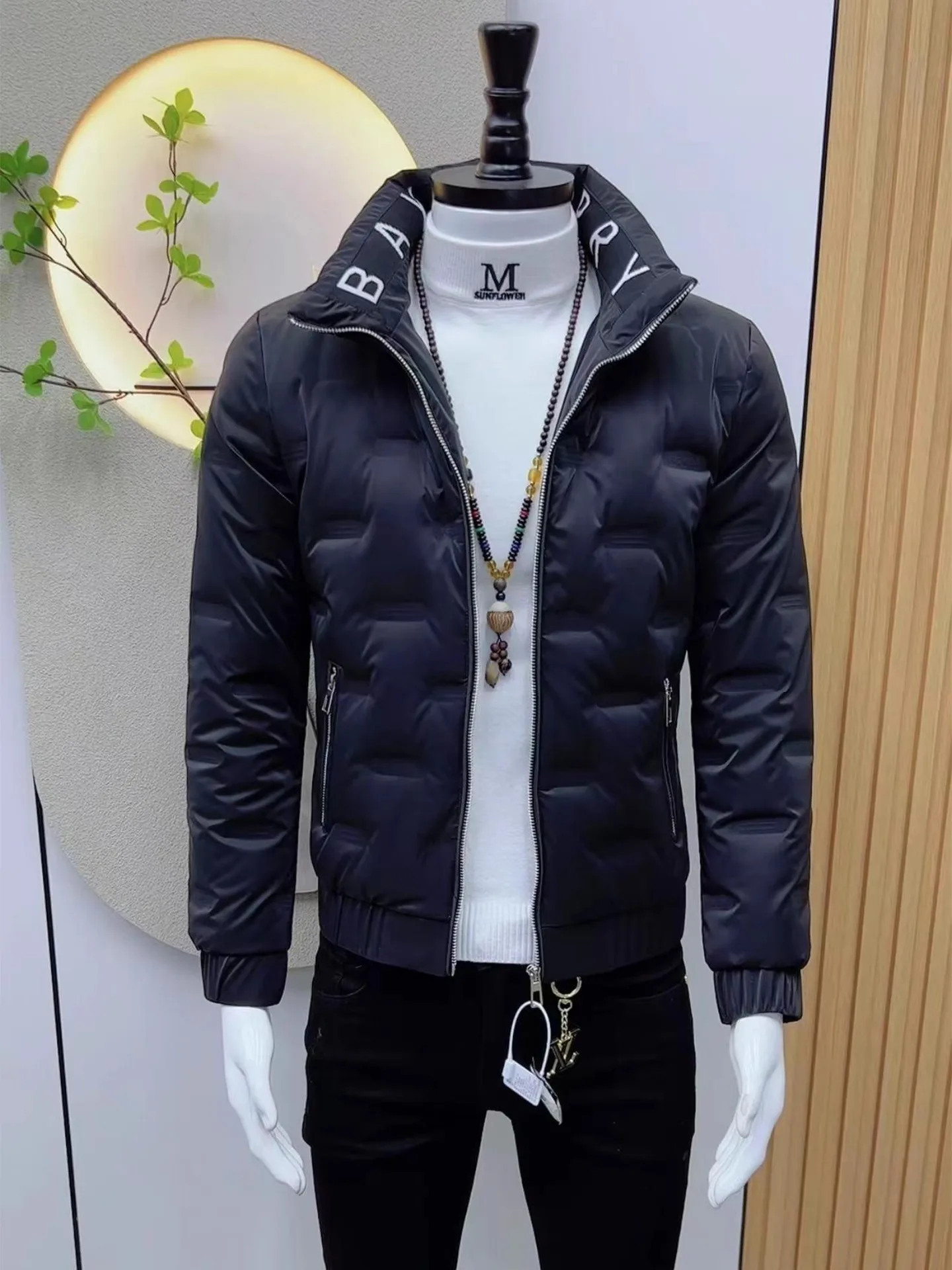 

Новая зимняя мужская хлопковая куртка в корейском стиле: модная, приталенная, люксовая, повседневная, универсальная, простая, теплая, из хлопковой ткани.