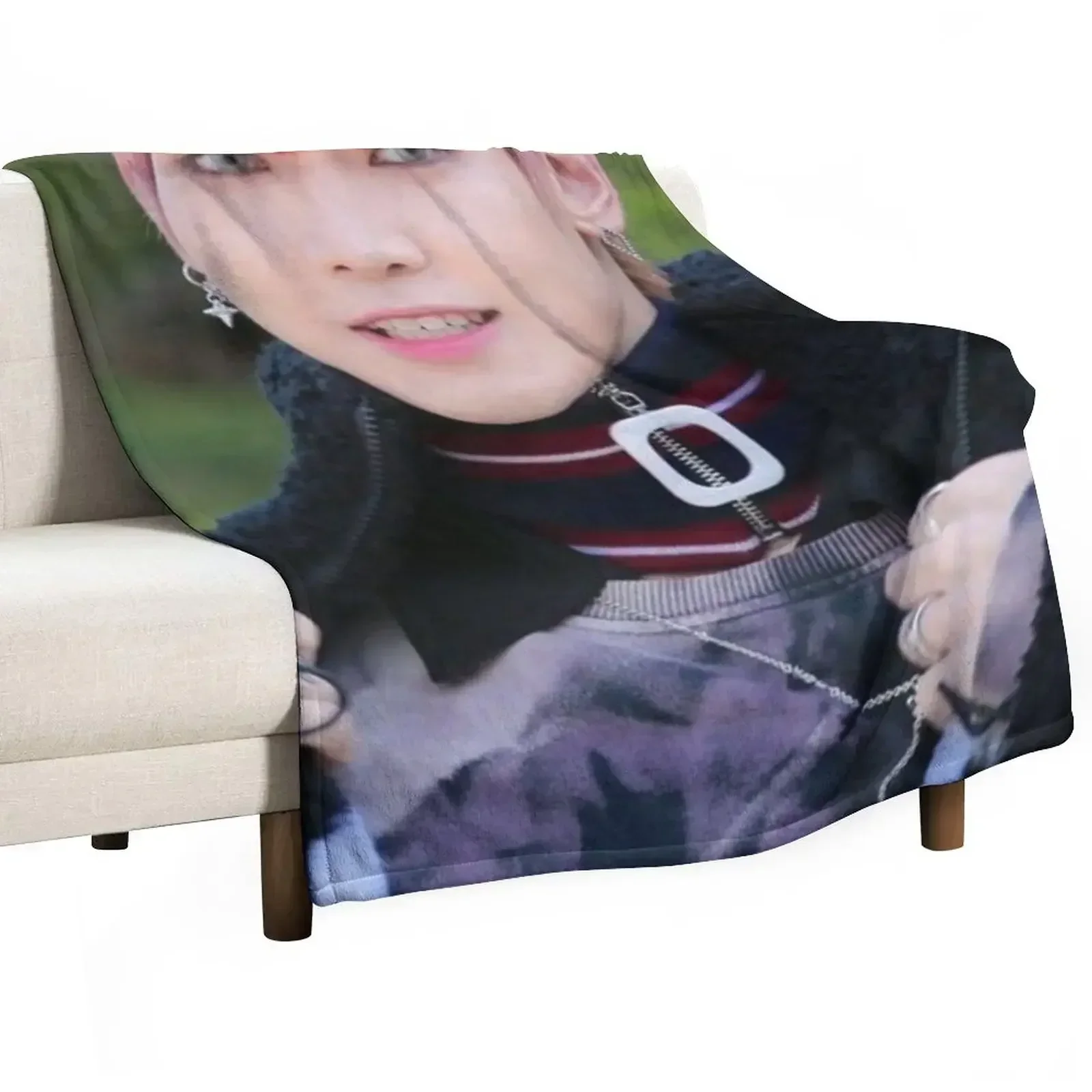 

New kang yeosang Throw Blanket Machine Washable Soft Warm Blanket