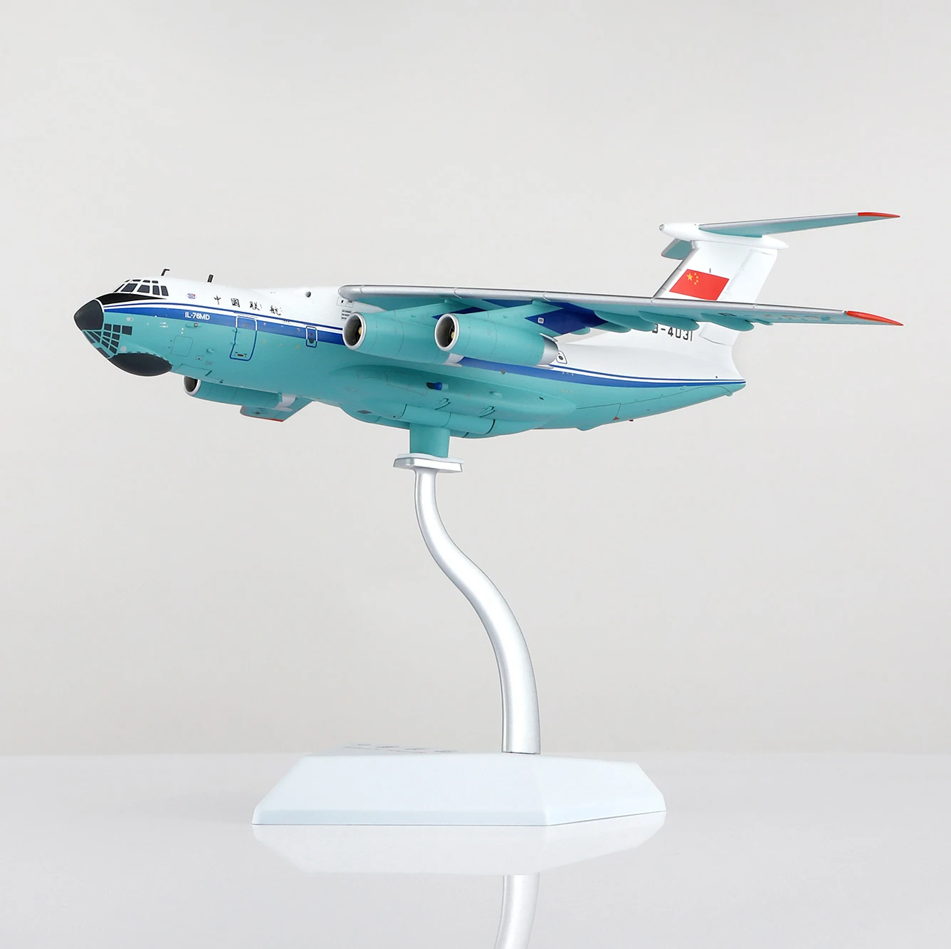 

SQW L2091 1:200 China IL-76MD B-4031 Static Alloy Aircraft Model
