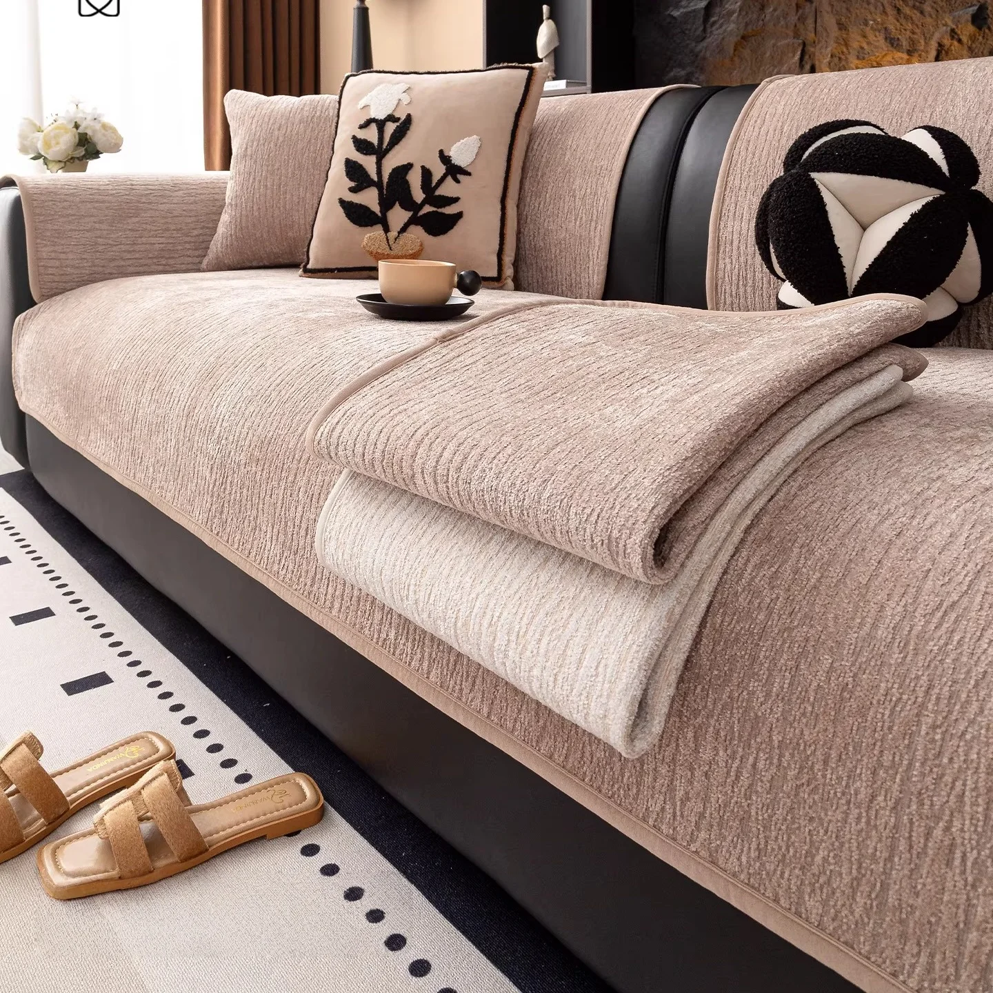 Image of Schlichter Minimalistischer Strukturierter Chenille-Sofabezug für Wohnzimmer Sofatuch Rutschfeste Couchauflage Schonbezug für Alle Jahreszeiten