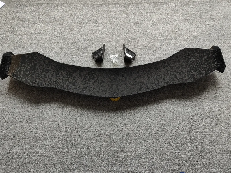 

Б/у обновление для Lamborghini Urus с высококачественным задним спойлером из кованого углеродного волокна и комплектом кузова с высоким хвостовым крылом